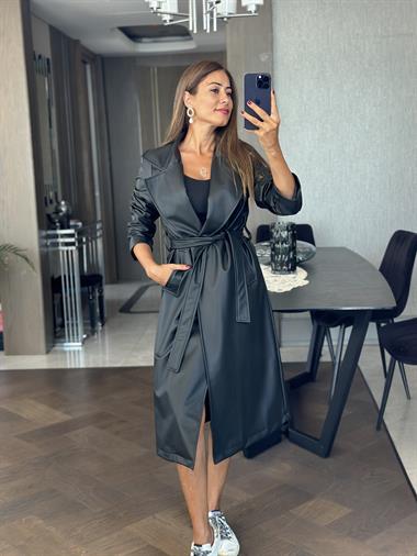 Siyah Kuşaklı Bornoz Model Deri Kadın Trençkot