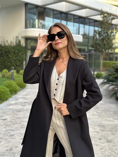Siyah Kuşaklı Bornoz Model Kaşe Kadın Kaban