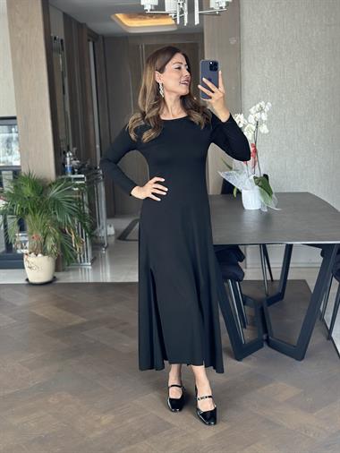 Siyah Likralı Örme Sırtı U Dekolteli Çift Yırtmaçlı Kadın Elbise