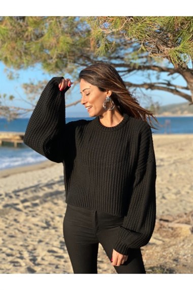 Siyah Lingsli Bisiklet Yaka Kazak