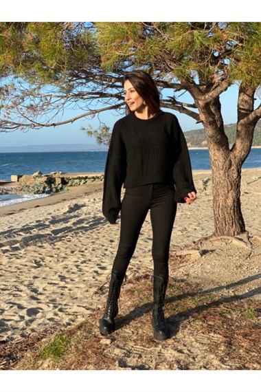 Siyah Lingsli Bisiklet Yaka Kazak