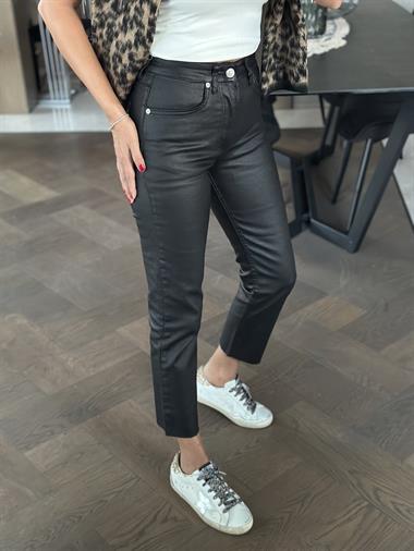 Siyah Mumlu Kesik Paça Kadın Jean Pantolon