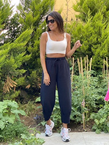 Siyah Müslin Paça Pensli Kadın Pantolon