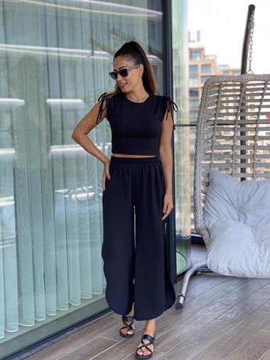 Siyah Omuzları İp Büzgülü Kadın Body