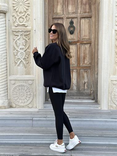 Siyah Omzu Dikiş Detay Bisiklet Yaka Şardonlu Kadın Sweatshirt