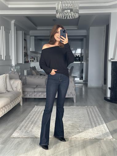 Siyah Omzu Düşük Yarasa Kol Kadın Bluz