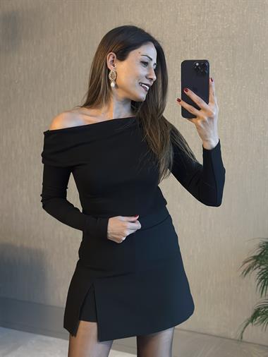 Siyah Omzu Pileli  Madonna Yaka Uzun Kol Kadın Body