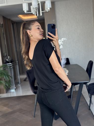 Siyah Ön Arka V Yaka Kısa Yarasa Kol Kadın T-Shirt