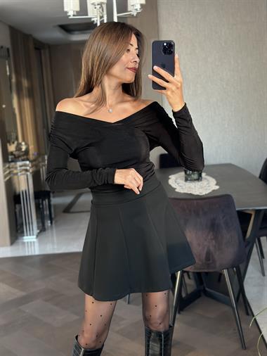 Siyah Ön Ve Arka Kruvaze Yaka Yanları Büzgülü Buzzy Kadın Bluz