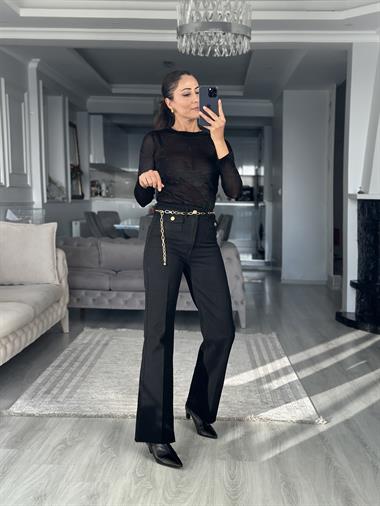 Siyah Önden Cep Detaylı Zincir Kemerli Kadın Jean Pantolon