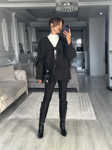 Siyah Önü Bağlamalı Kırçıllı Kaşe Kadın Ceket