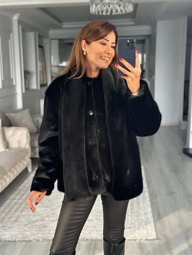 Siyah Önü Düğmeli Atkılı Kadın Kürk Mont