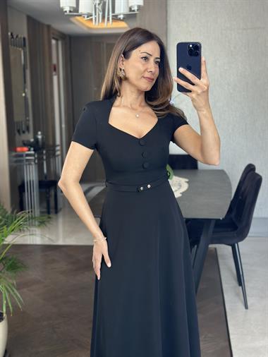 Siyah Öpücük Yaka Vatkalı Önü Düğme Detay Kadın Midi Boy Elbise