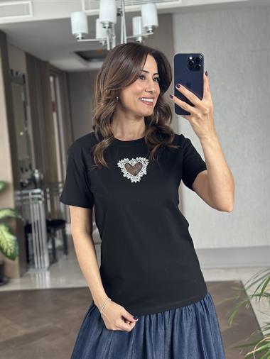 Siyah Organze Taş Kalpli Bisiklet Yaka Kadın T-Shirt