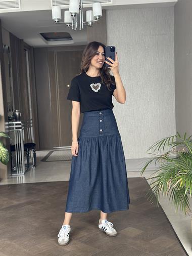 Siyah Organze Taş Kalpli Bisiklet Yaka Kadın T-Shirt