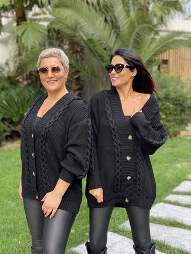 Siyah Örgü Detay Düğmeli Triko Kadın Hırka