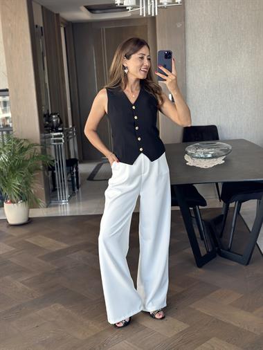 Siyah Orjinal Marka Beş Gold Düğmeli Astarlı Kadın Yelek