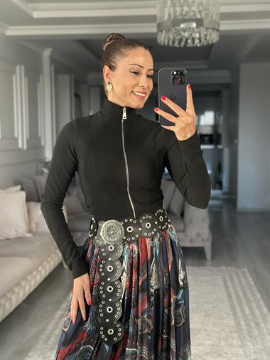 Siyah Ottoman Kumaş Fermuarlı Parmak Geçmeli Kadın Bluz