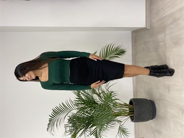 Siyah Özel Üretim Arkası Minik Yırtmaçlı Çelik Kadın Etek