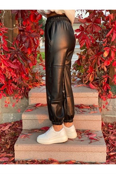 Siyah Paça Lastikli Deri Kadın Pantolon