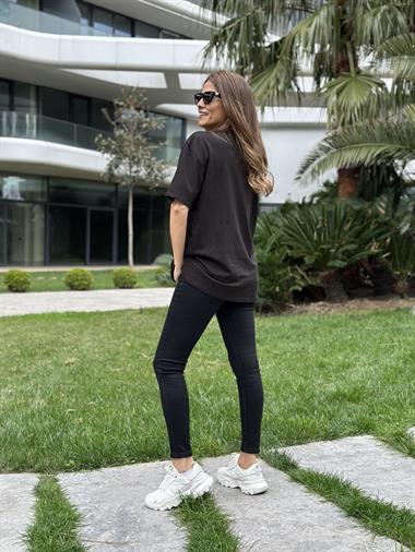 Siyah Palmiye Nakışlı Bisiklet Yaka Kadın T-Shirt