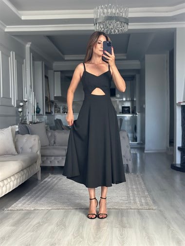 Siyah Pencere Detay Askılı Midi Boy Kadın Elbise