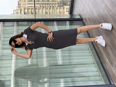 Siyah Polo Yaka Çizgi Detaylı Elbise 