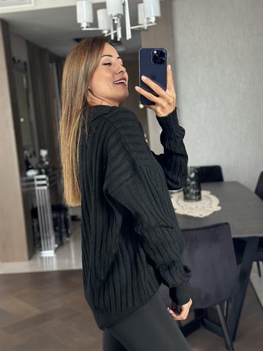 Siyah Polo Yaka Fitilli Salaş Kadın Kazak