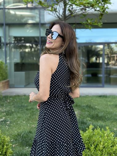 Siyah Puantiyeli Yüzücü Yaka Maksi Boy Yırtmaçlı Kadın Elbise