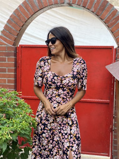 Siyah Pudra Çiçek Beşgen Yaka Kadın Elbise