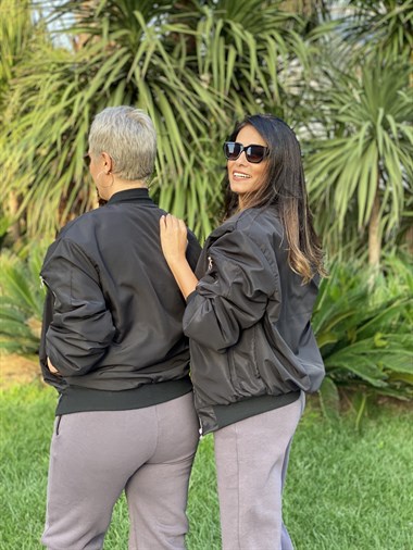 Siyah Ribanalı Spor Kapitone Kadın  Mont