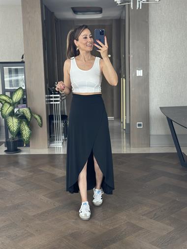 Siyah Sandy Kumaş Anvelop İçi Şortlu Kadın Midi Boy Etek