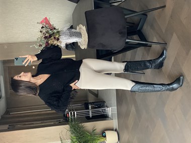 Siyah Selanik Saç Örgülü Püsküllü Kısa Kadın Hırka