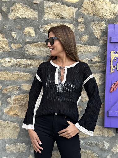 Siyah Şerit Detay Püsküllü Triko Kadın Kazak
