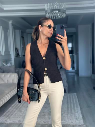 Acı Kahverengi Sıfır Kol Gold Düğmeli Kadın Triko Yelek