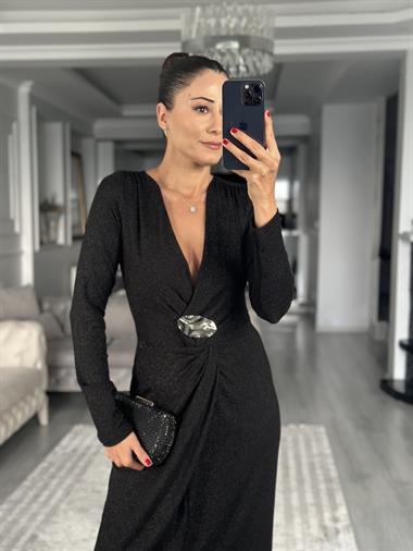 Siyah Simli Toka Detay Burgulu Maksi Boy Kadın Elbise