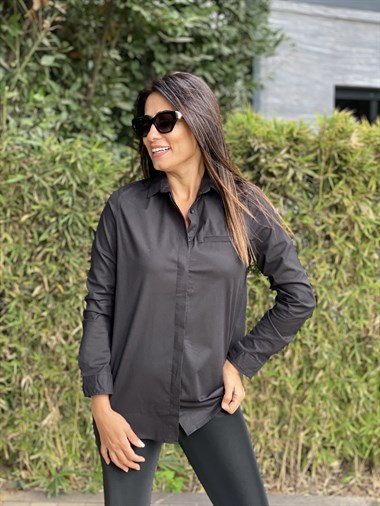 Siyah Sırt Çapraz Boyfriend Kadın Gömlek