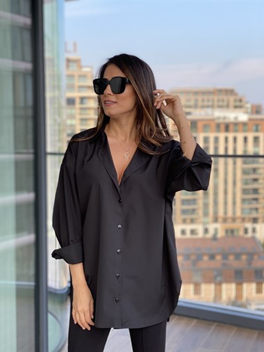 Siyah Sırtı Düğme Detay Poplin Gömlek
