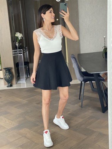 Siyah Şortlu Atlas Etek