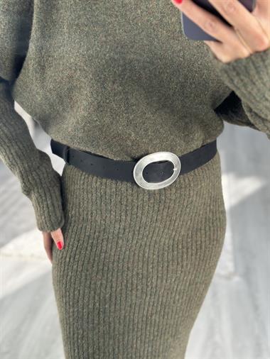 Siyah Süet Oval Tokalı Kadın Kemer