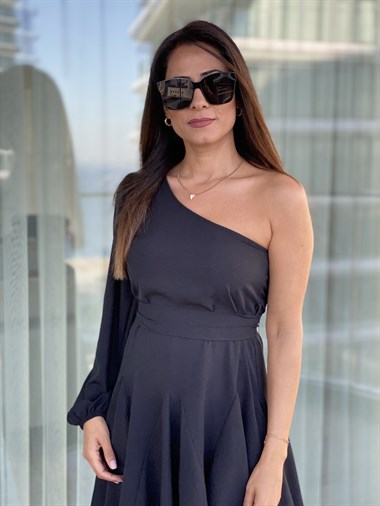 Siyah Tek Omuz Eteği Volanlı Kuşaklı Elbise