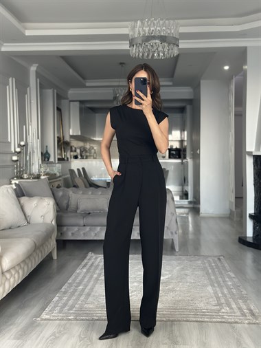 Siyah Tek Yanı Büzgülü Kayık Yaka Kadın Bluz 