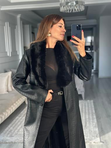 Siyah Krokodil Desenli Yakası Kürklü Kadın Deri Kaban