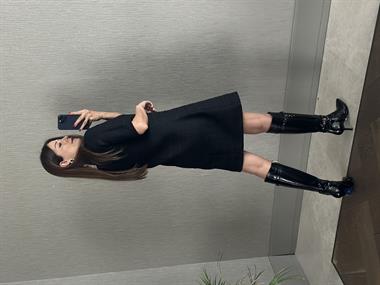 Siyah Tüvit Polo Yaka Kısa Kol Üç Düğmeli Kadın Mini Elbise