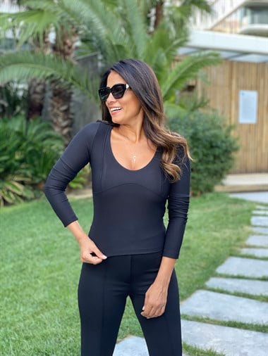 Siyah U Yaka  Parçalı Uzun Kol Kadın Body