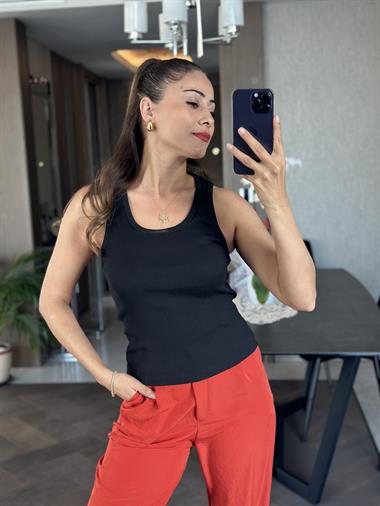 Siyah U Yaka Sıfır Kol Fitilli Kaşkorse  Kadın Body