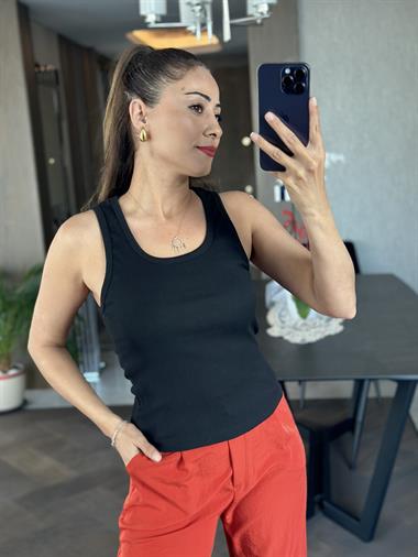 Siyah U Yaka Sıfır Kol Fitilli Kaşkorse  Kadın Body