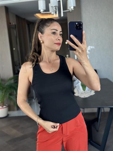 Siyah U Yaka Sıfır Kol Fitilli Kaşkorse  Kadın Body