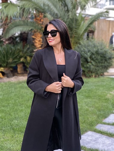 Siyah Uzun Kuşaklı Kaşe Kadın Kaban