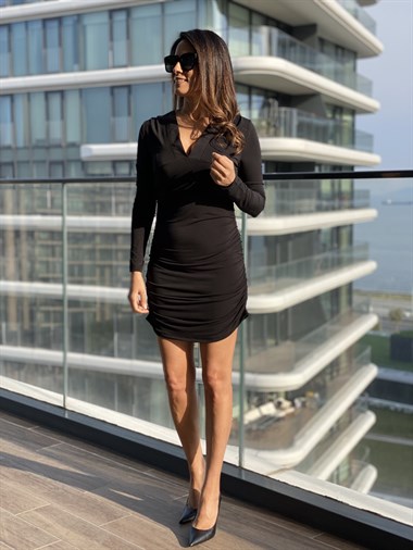 Siyah V Vaka Yanları  Büzgülü Sandy Elbise